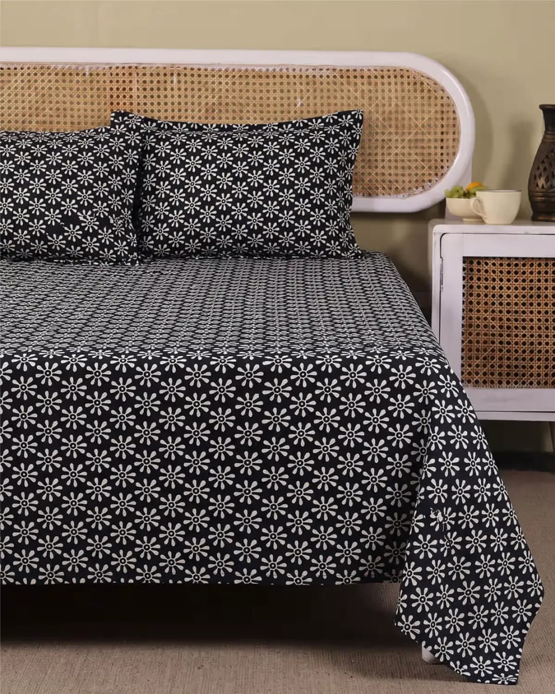 Monochrome Floral Cotton Bedsheet Set view 3